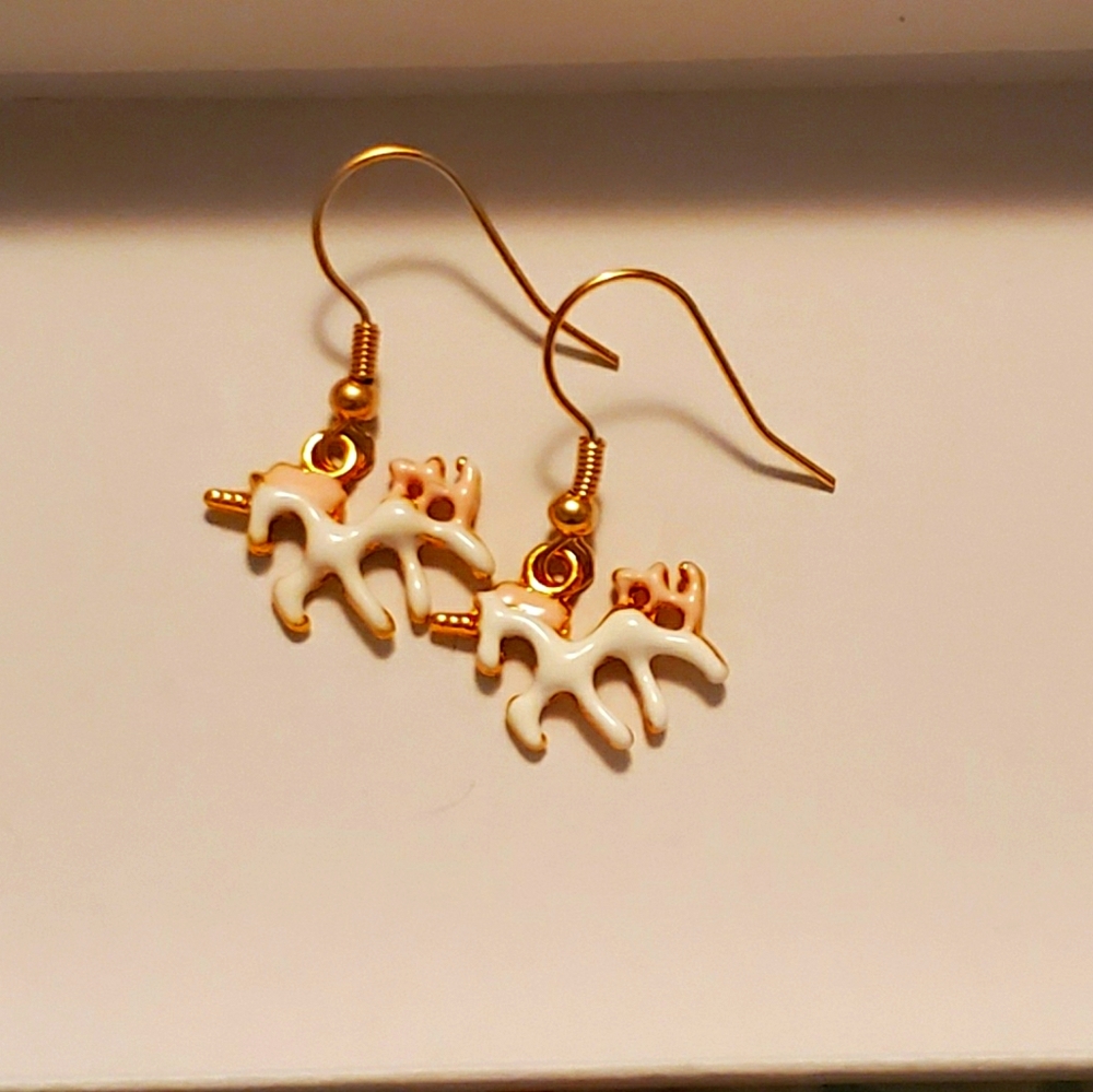 2/$10 💕Pink/White Unicorn Earrings
